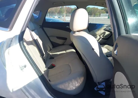 2012 Buick Verano Leather Group z USA, uszkodzony, nr VIN 1G4PS5SK5C4130725